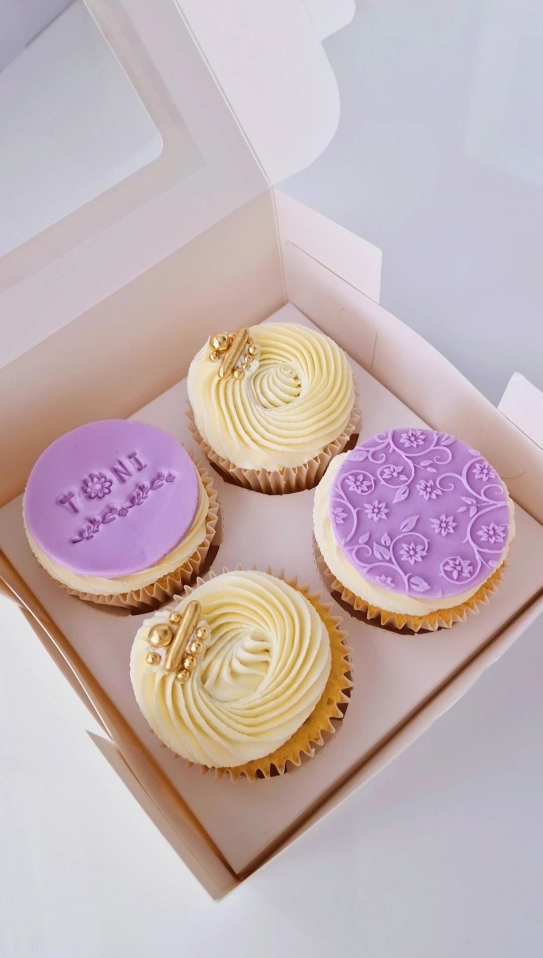 Fondant Name & Pattern Topper Cupcakes