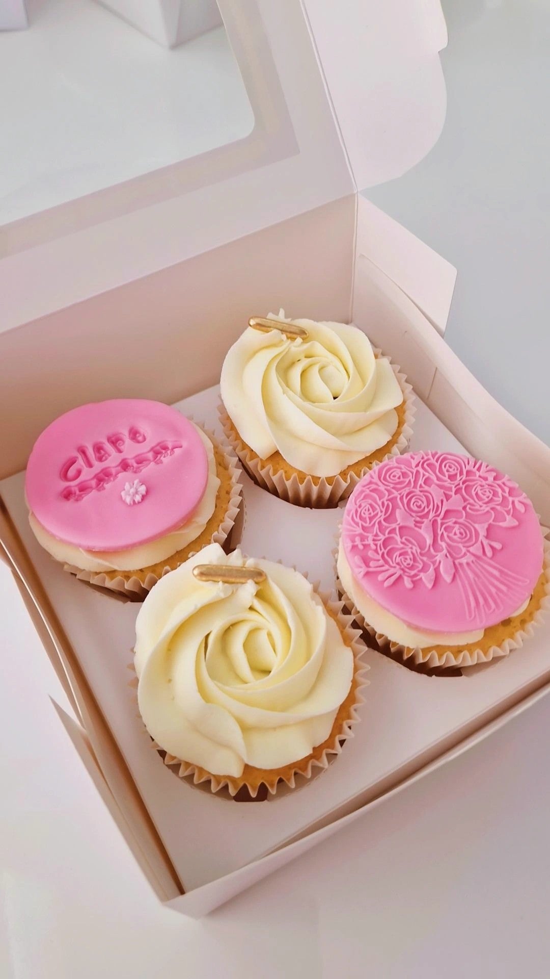 Fondant Name & Flowers Topper Cupcakes