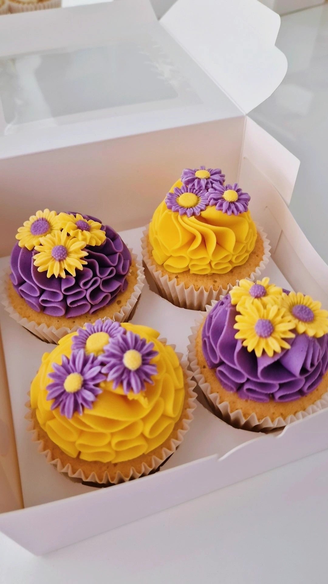 Rapunzel Cupcakes